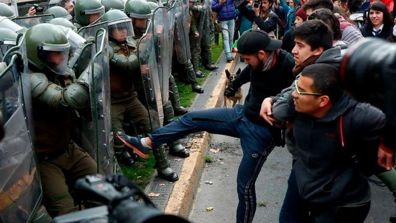 El desangre económico que deja el estallido social en Chile en 8 datos