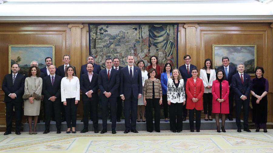 Nuevo gobierno español toma posesión ante el rey Felipe VI