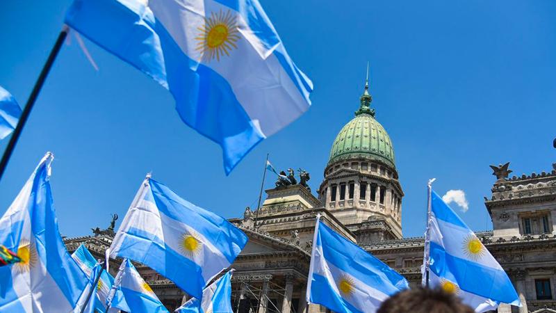Unidos en la diversidad: Para afrontar el presente y construir un futuro digno para todos los argentinos